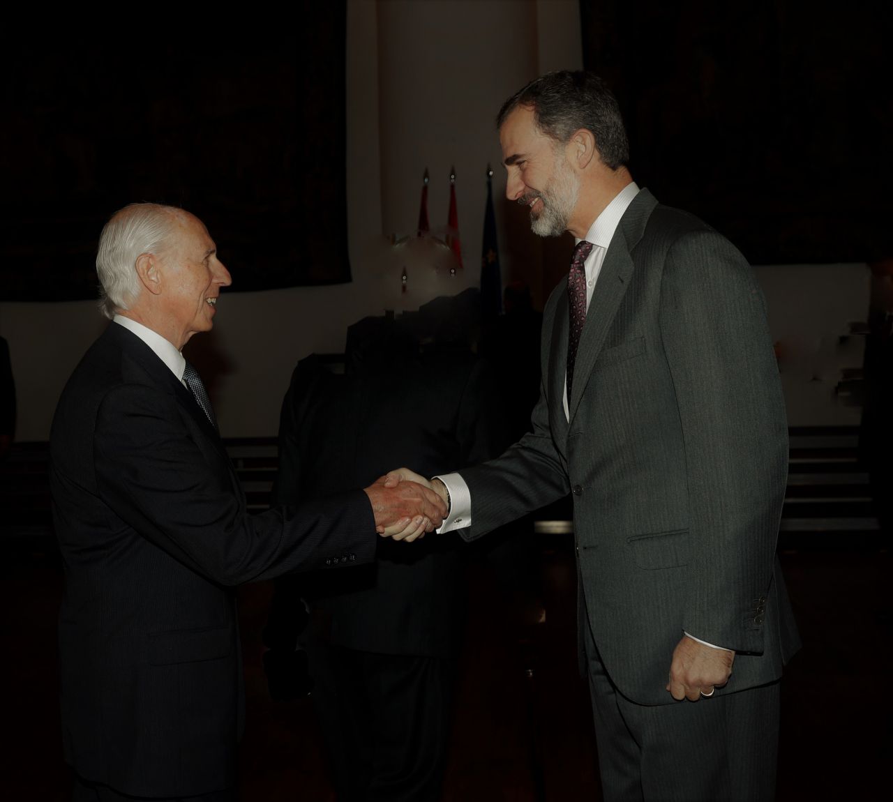 Rafael Felipe Oteriño con el rey Felipe VI en la Universidad de Salamanca
