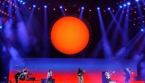 Arde Bogotá y su rock de carretera y gasolineras pone a bailar el Wizink Center de Madrid