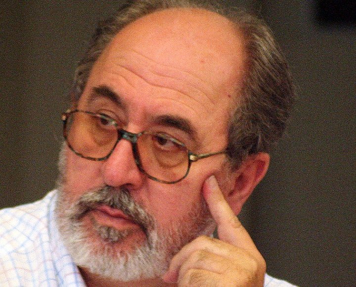 Ricardo Martínez-Conde: “En el aforismo el lector pasa a ser el protagonista, el que piensa”