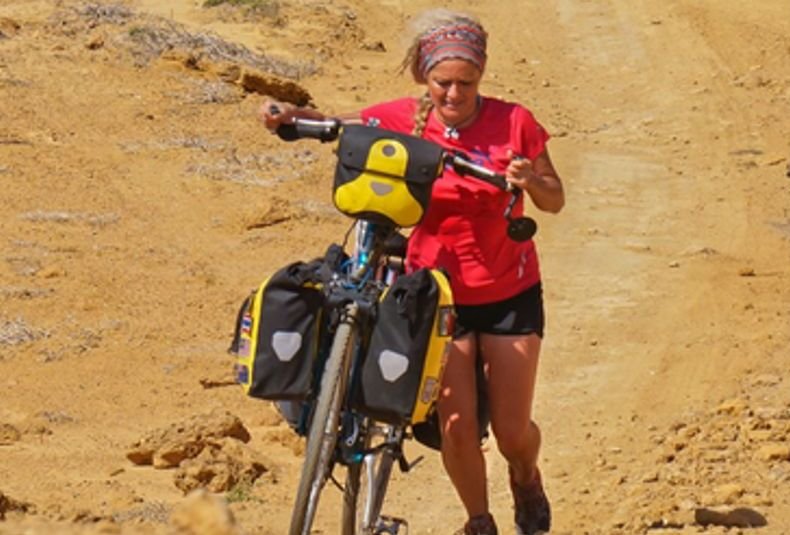 Cristina Spínola: 3 años, 28.000 km y 27 países  en su vuelta al mundo en bicicleta