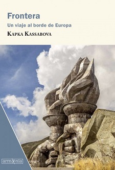 La escritora búlgara Kapka Kassobova publica el ensayo 