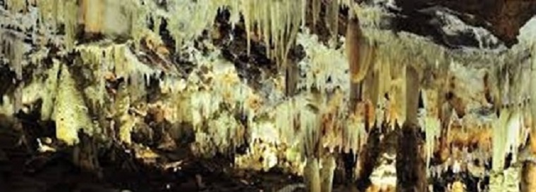 Cuevas del Águila, en Ramacastañas, Ávila