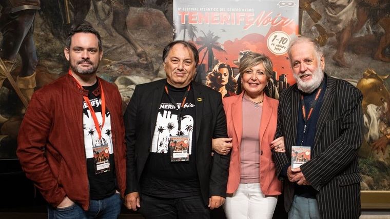 Alejandro Martín, director del Festival Tenerife Noir, Fabio Mundadori, director del NeRoma Festival, Paola Iannelli, escritora napolitana y Jürgen Alberts, director y fundador del Bremen Krimifestivals Prime Time Crime Time