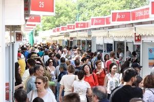 La Feria del Libro de Málaga se fortalece y crece en afluencia de público y ventas en 2023