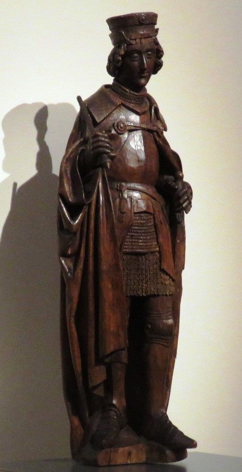 En la sala 3, se expone una escultura anónima de San Adrián (1501-1525), un santo vinculado a localidades del norte de Francia y la región de Gante. Oficial del ejército de Maximiliano, entre sus atributos están la espada, la llave -que alude a los carceleros de quienes es patrón-, y la indumentaria de guerrero