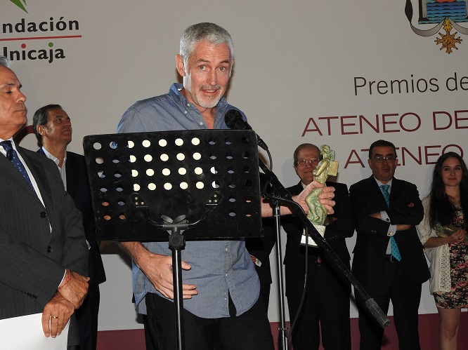 José Ángel Mañas en la ceremonia de entrega de los LI Premios Ateneo de Sevilla