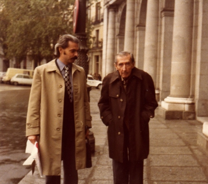 Santiago Sylvester con José Bergamín en Madrid en 1979