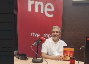 Entrevista a Bernar Freiría: “La corona de oro del rey emérito se disolvió como un azucarillo en el agua”