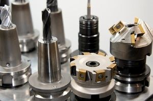 What are the tools used in CNC milling machines?