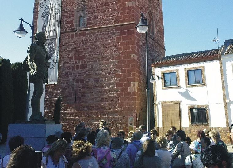 La asociación de alumnos 'Uribekostako Ikasle Helduak' de Sopelana realiza la ruta del Quijote con el Fórum Alonso Quijano