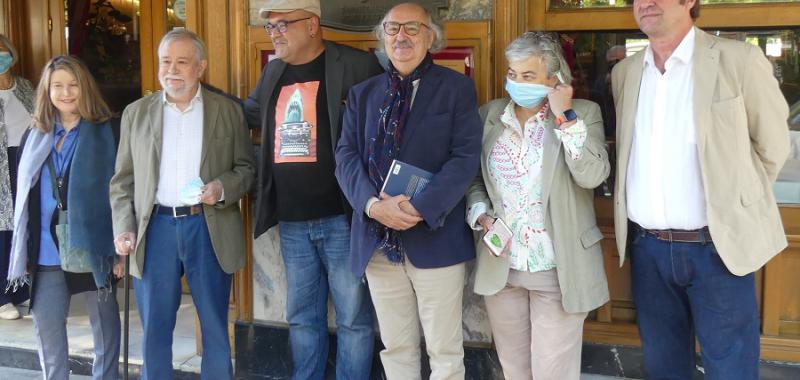 Jurado y autor ganador del Premio de Novela Café Gijón 2021